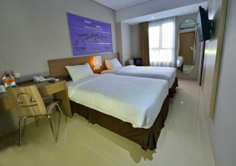 Top Malioboro Hotel Jogja Джокякарта Екстериор снимка