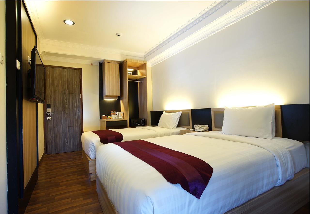 Top Malioboro Hotel Jogja Джокякарта Екстериор снимка