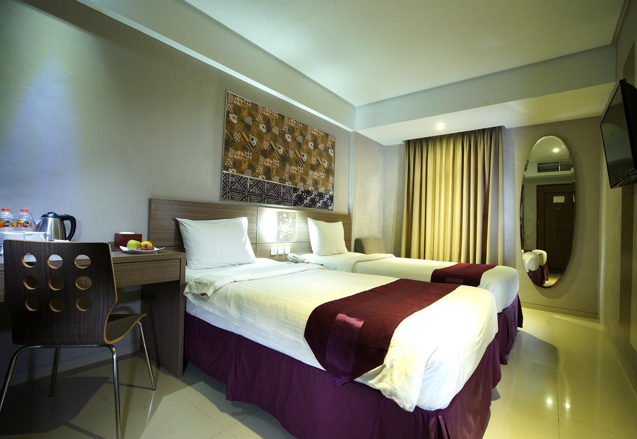 Top Malioboro Hotel Jogja Джокякарта Екстериор снимка